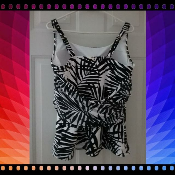 LANDS' END BATHING SUIT TOP - Picture 2 of 4